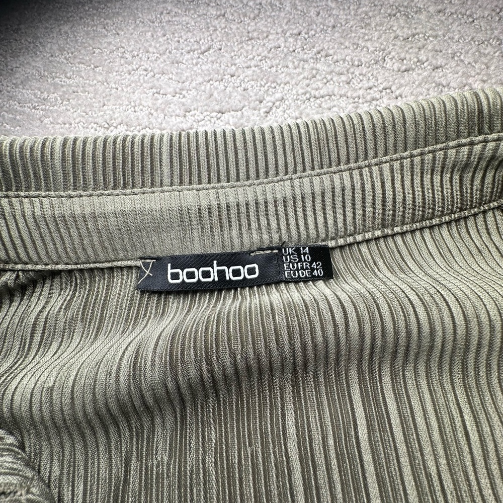 Olive Green Button Down Pleated Shorts Set - image 4